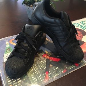 TRIPLE BLACK ADIDAS SHELL TOES!!!